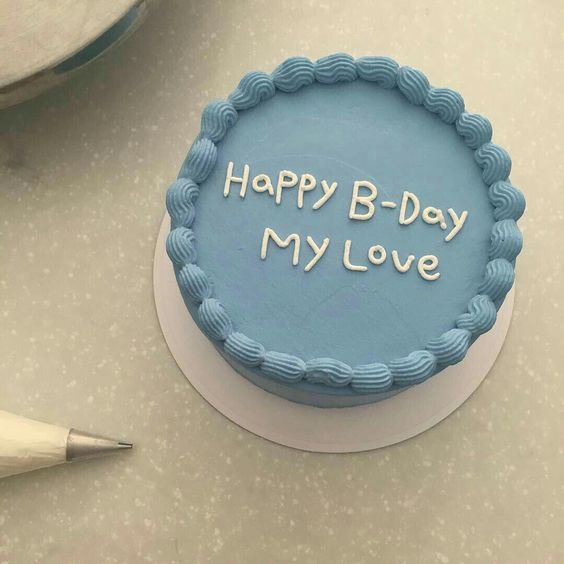 Hình ảnh bánh sinh nhật độc đáo và đơn giản tặng người yêu
