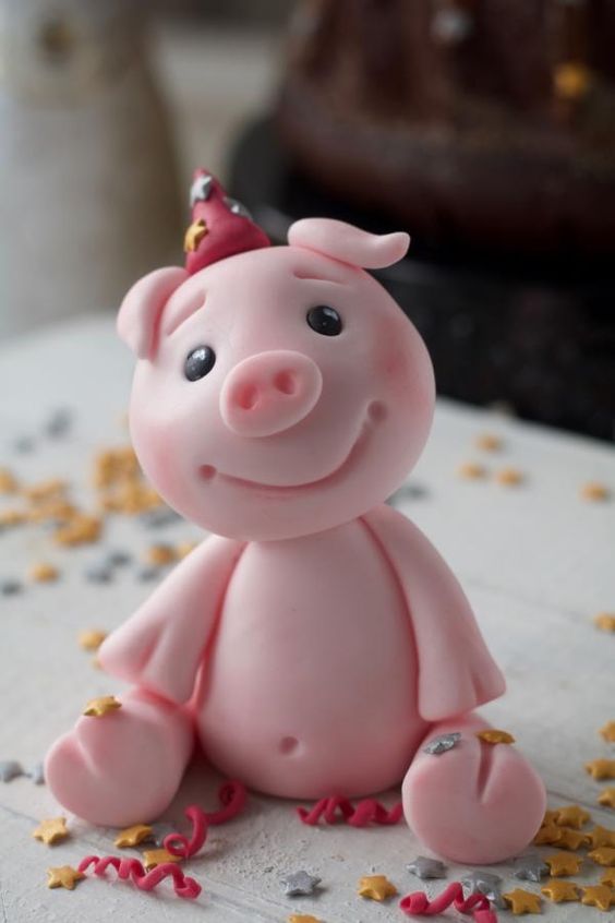 Bánh sinh nhật con heo 3D đang mỉm cười hớp hồn người tuổi Hợi