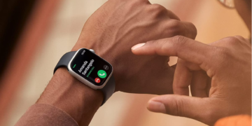 Dễ dàng nghe gọi khắp mọi nơi với Apple Watch Series 8